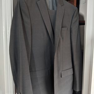 Bar III men's suit